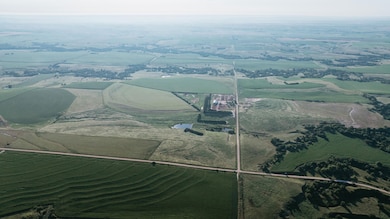 42041 Drive 728th, Arapahoe, NE 68922 - photo 3