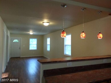 302 Marshall Ave, Gaithersburg, MD 20877 - photo 3