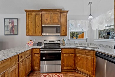 1519 Corona Dr, Granbury, TX 76048 - photo 6