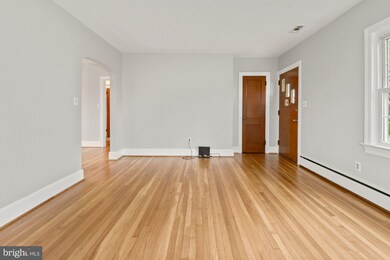 8632 Anderson Ave, Marshall, VA 20115 - photo 5