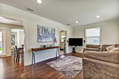 4304+Redwood+Ave+Jacksonville-10-web-Liv