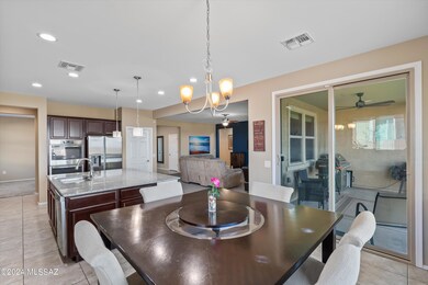 12-Dining Area