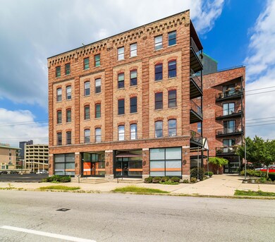 432 E Rich St-2