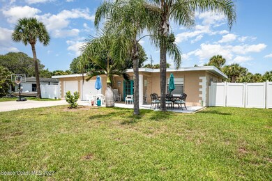 126 E Gadsden Ln, Cocoa Beach, FL 32931