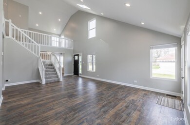 1801 Shetland Rd, Naperville, IL 60565 - photo 3