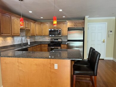 558 E Merrimack St unit 50, Lowell, MA 01852 - photo 3