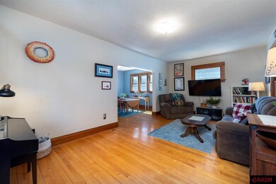 1127 1127 N 4th St, Mankato, MN 56001 - photo 2