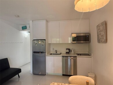 801 15th St unit 202, Miami Beach, FL 33139 - photo 2