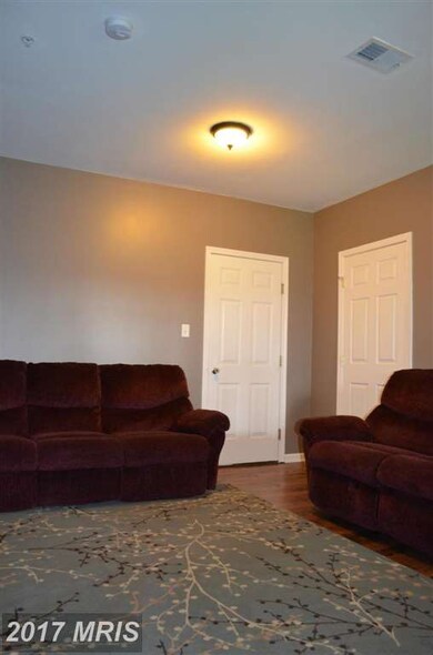 10349 Lantern Ln, Hagerstown, MD 21740 - photo 2