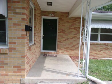 1b front porch