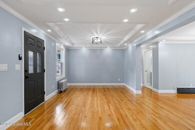 18-web-or-mls-1031-wavell-rd