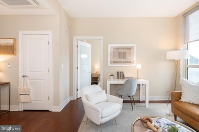 20-21 Arch St unit 926, Philadelphia, PA 19103 - photo 2