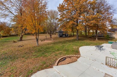 4200 SE 16th St, Des Moines, IA 50320 - photo 2