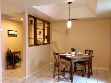 Entry & Dining