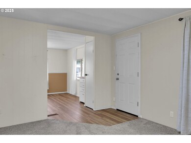 1125 58th St unit 11, Springfield, OR 97478 - photo 7