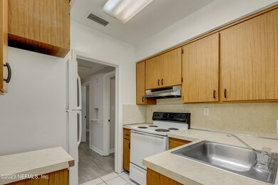 5071 Camille Ave, Jacksonville, FL 32210 - photo 4