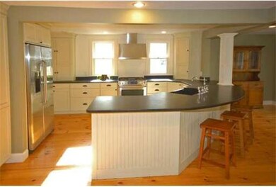 44 Bromfield St, Newburyport, MA 01950 - photo 2