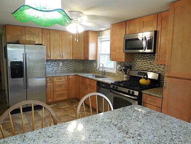 Kitchen. Completely renovated kitchen with new app
