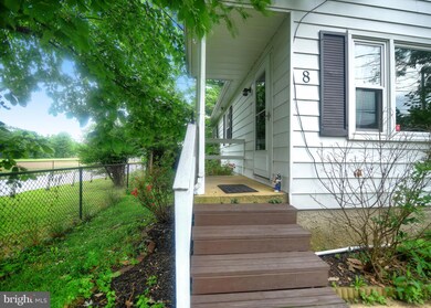 8 Bishops Ln, Catonsville, MD 21228 - photo 4