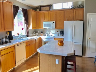 20406 Hoodview Ave, West Linn, OR 97068 - photo 7