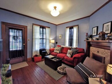 81 Sunnyside Drive