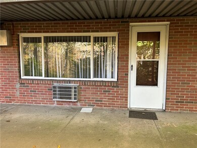 72 W Shore Rd unit 4, Warwick, RI 02889 - photo 3