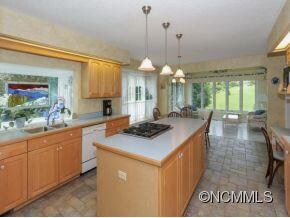 AMAZING LG KIT/SUNROOM