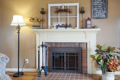 2416EGrandRiverMLS-11