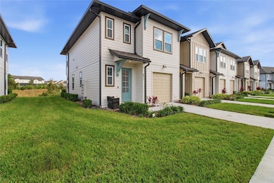 631 Longboat Dr, Davenport, FL 33896 - photo 2