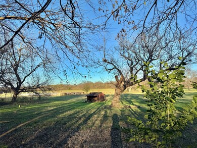 738 Cole St, Gainesville, TX 76240 - photo 6