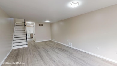 109 Lyceum Ct, Staten Island, NY 10310 - photo 2