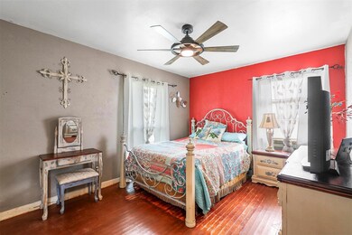 1006 Tamara Ln, Grand Prairie, TX 75051 - photo 5