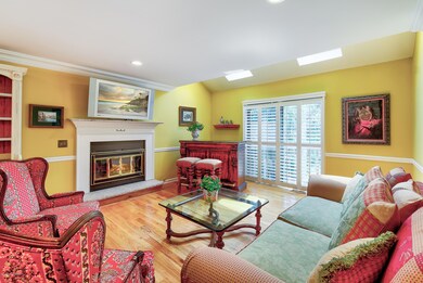 005_LIVING ROOM