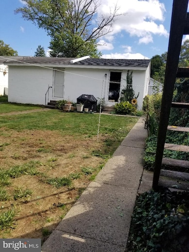 515 E Montgomery Ave, North Wales, PA 19454 - photo 3