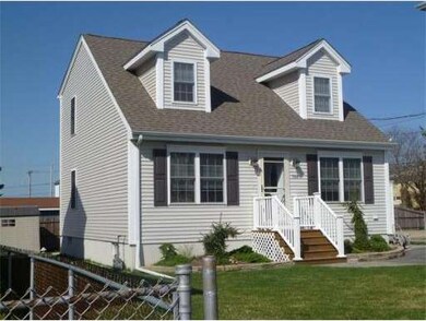 568 Charles St, Fall River, MA 02724 - photo 2