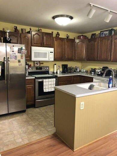 107 Center Depot Rd unit F, Charlton, MA 01507 - photo 6