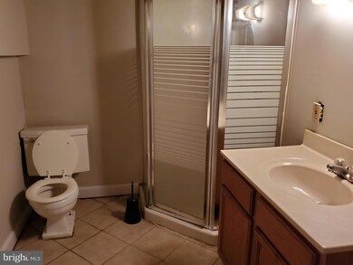 1032 Foxchase Ln, Essex, MD 21221 - photo 6