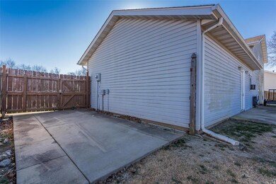 2320 Copper Creek Rd, Maryville, IL 62062 - photo 4