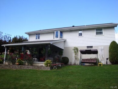 5244 Ridgeway Dr, Zionsville, PA 18092 - photo 3