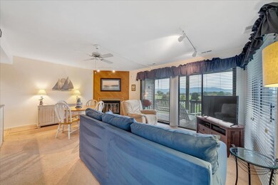 100 Sailors Cove Dr unit 1323, Moneta, VA 24121 - photo 7