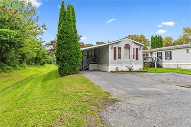 201 Goldenrod Ct, Bath, PA 18014 - photo 5