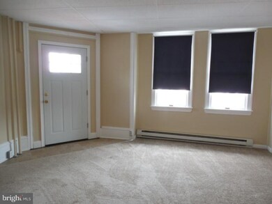 300 S Main St unit 1, Spring City, PA 19475 - photo 2