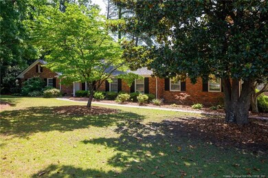 2315 Mirror Lake Dr, Fayetteville, NC 28303 - photo 5