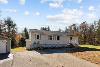 16 Crane Crossing Rd unit A, Newton, NH 03858 - photo 2