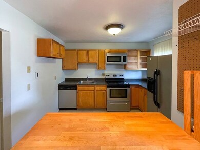 170 E Hadley Rd unit 115, Amherst, MA 01002 - photo 6