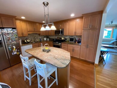 34 Broadlawn Park unit 2, Chestnut Hill, MA 02467 - photo 3