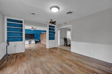 2nd living room 2