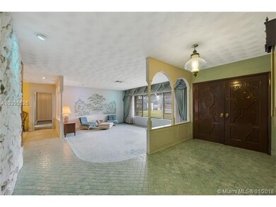 Entrance - Living Room