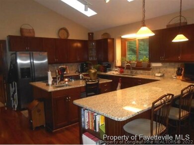 2596 Edmonton Rd, Fayetteville, NC 28304 - photo 6