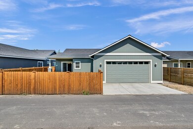 63848 Hunters Cir, Bend, OR 97701 - photo 6